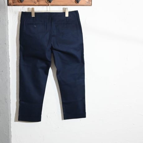 ストレッチクロップドパンツ