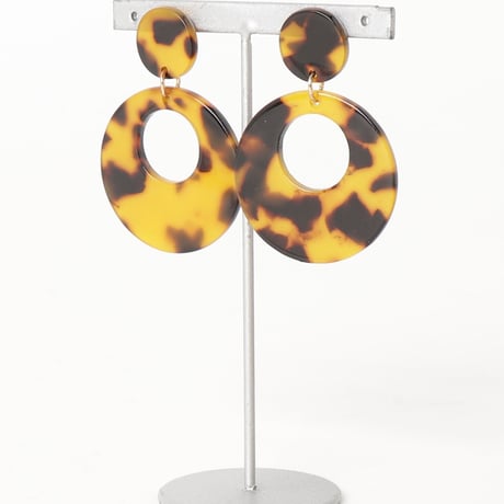 ベッコウリングピアス