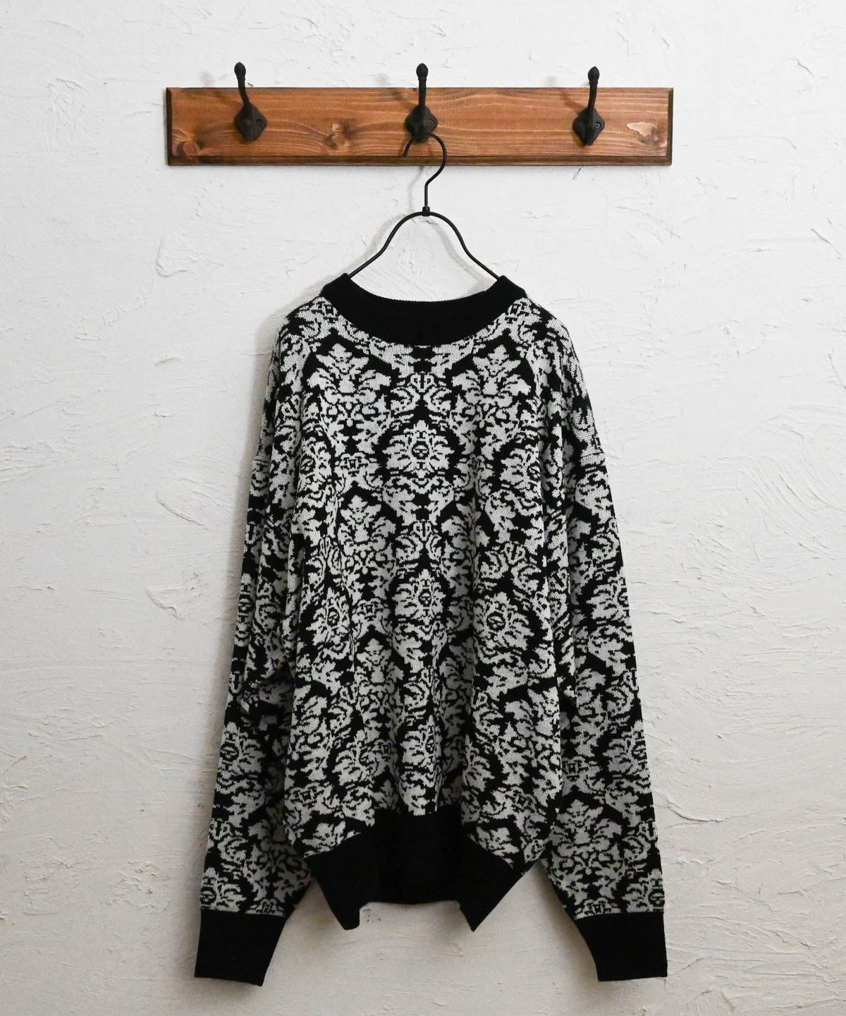 ダマスク柄ジャガードクルーネックニット | Anytime Songs