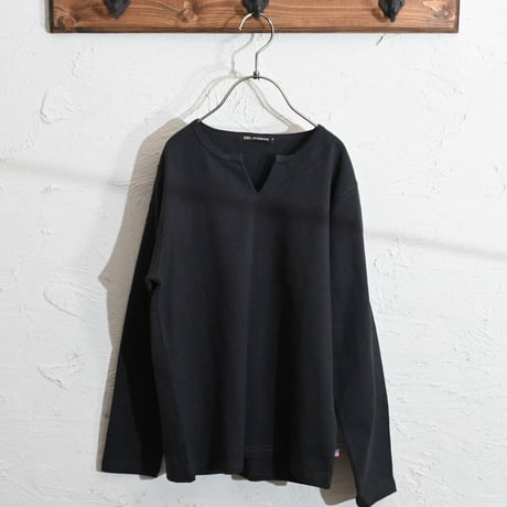 キーネック無地ロングTシャツ