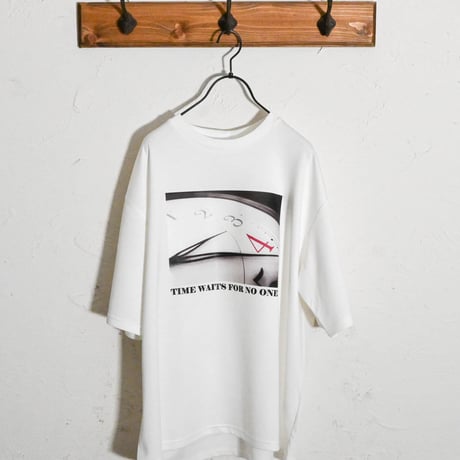 ダンボールニット クルーネック転写プリントTシャツ(TIME)