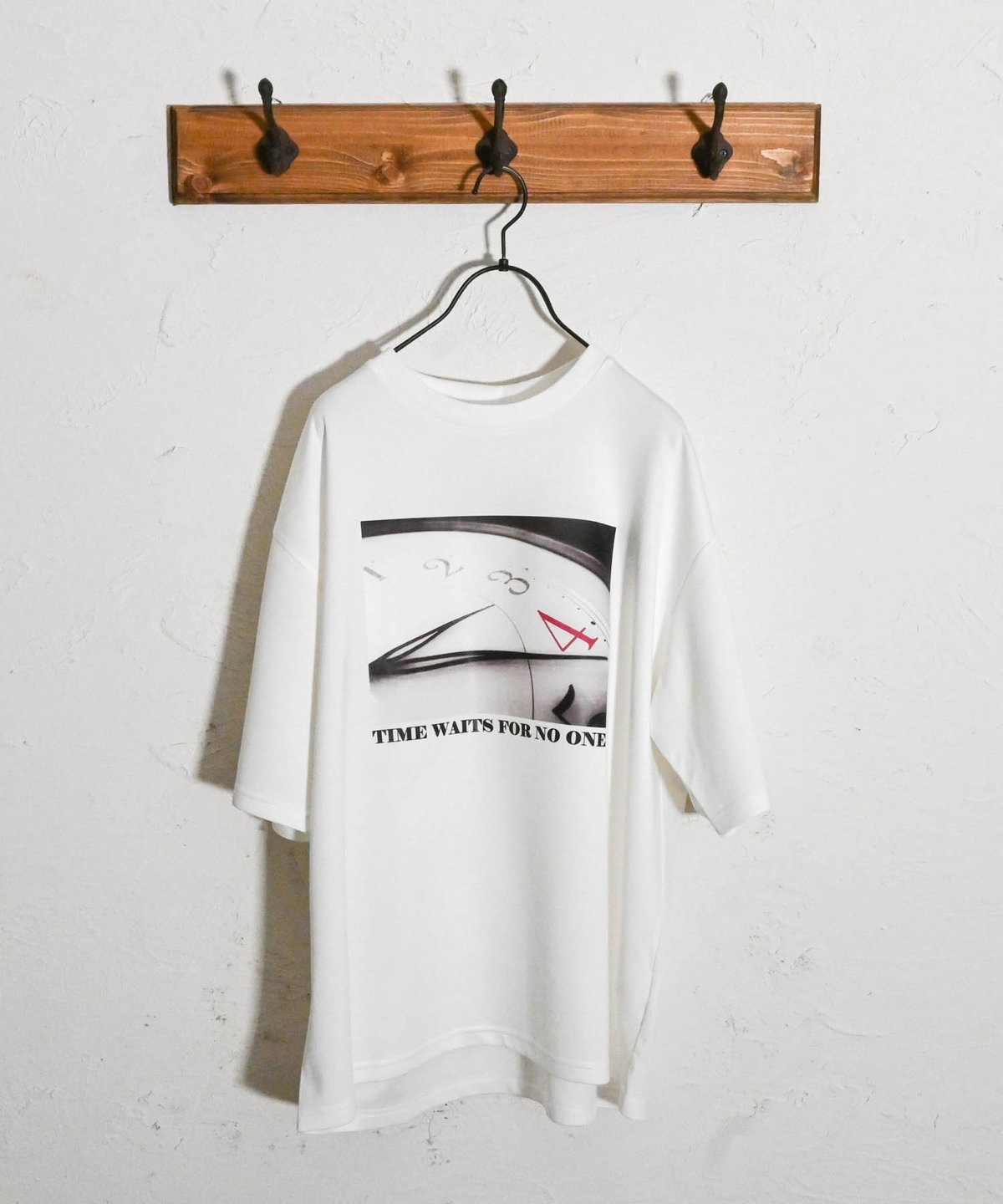 【BARROW】グラフィック プリントクルーネックTシャツ(関税込み) fit=scale-down,w=1200