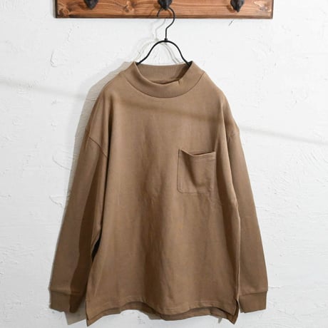 モックネックポケットロングTシャツ