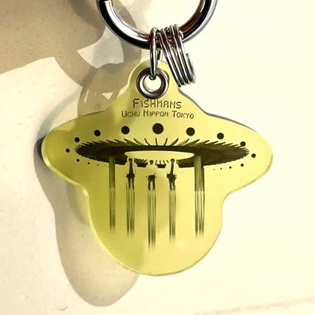 FISH Tokyo Key ring (yellow) w/silver sticker