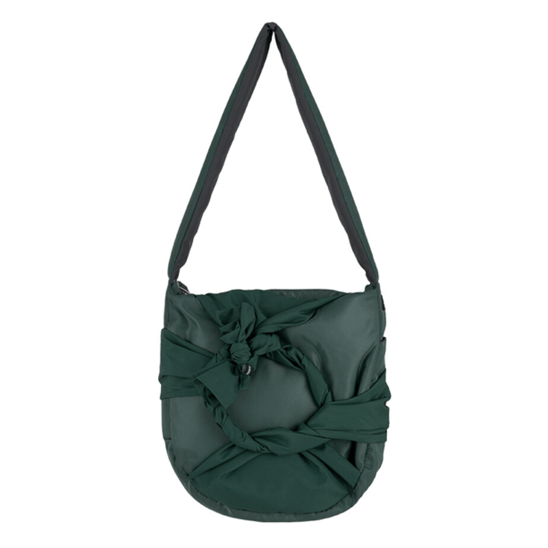 IUGAMAKARAS】KNOTTED BIG PADDING BAG KHAKI | AURUM