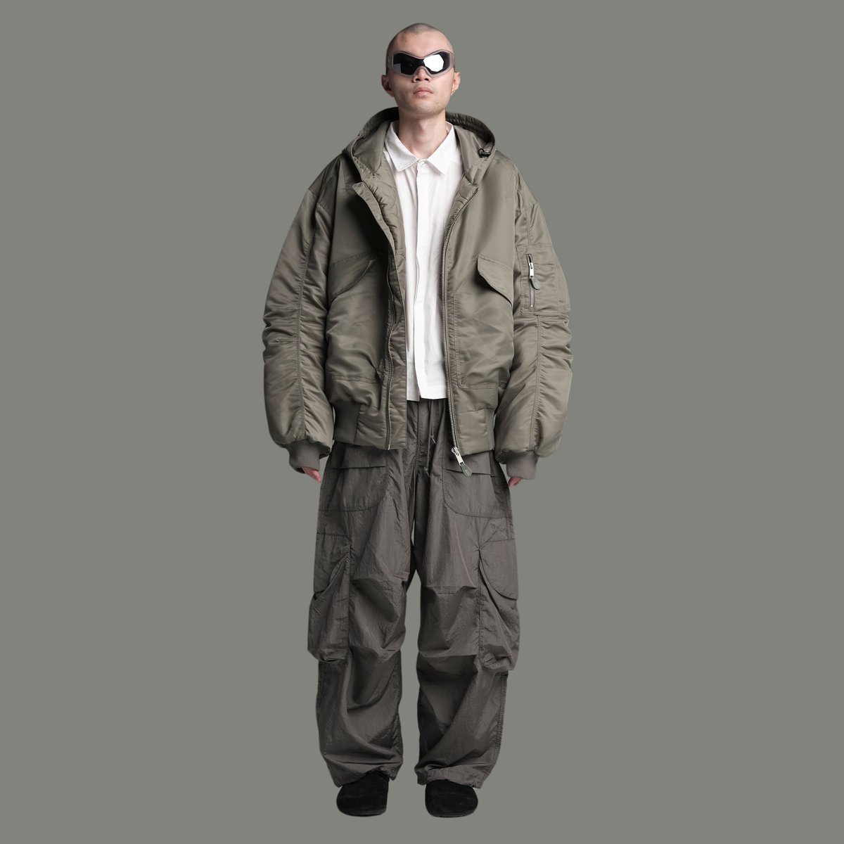 ENTIRE STUDIOS】XB-70 BOMBER SWAMP | AURUM 