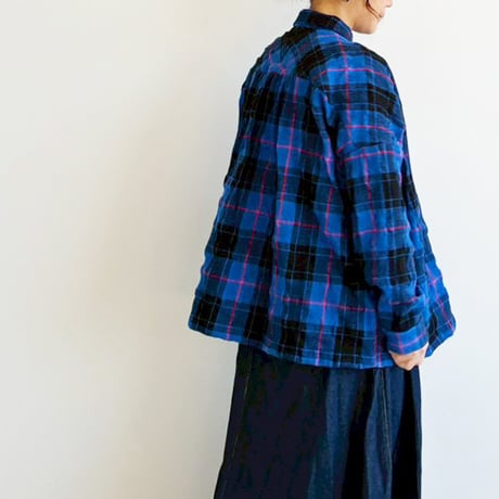 チェックシャツ