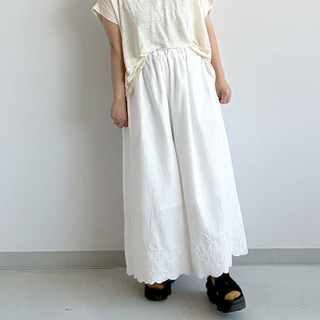 スカラップ刺繍パンツ