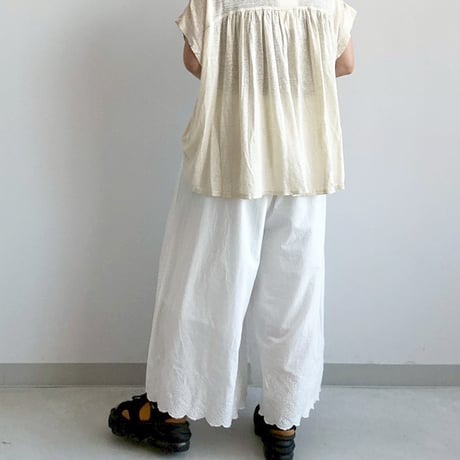 スカラップ刺繍パンツ