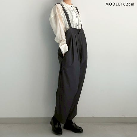 サロペットパンツ