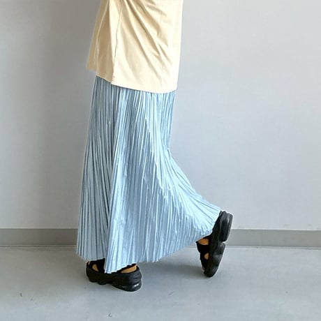 プリーツスカート