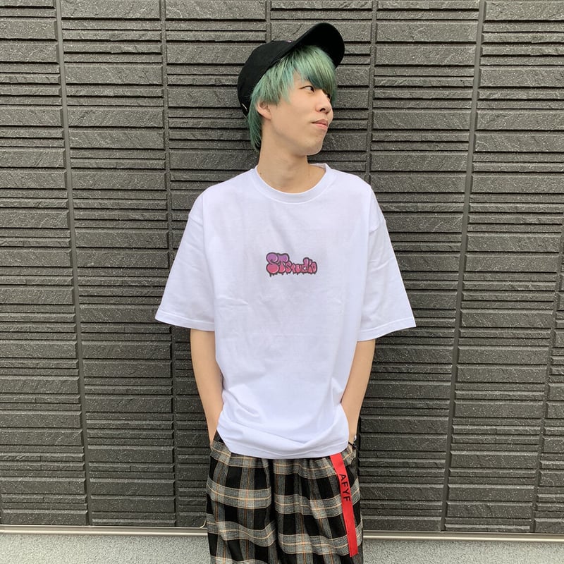 グラフィックロゴTシャツ(ホワイト) | STスタジオ グラフィックロゴTシャツ(ホワイト) | STスタジオ