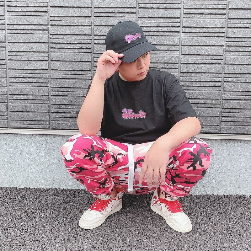 グラフィックロゴTシャツ(ブラック) | STスタジオ グラフィックロゴTシャツ(ブラック) | STスタジオ
