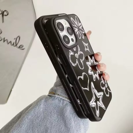 S74619 メタリックモチーフのMagSafe対応iPhoneケース