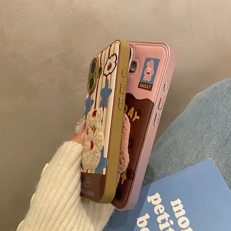 S74466 もこもこアニマル刺繍iPhoneケース