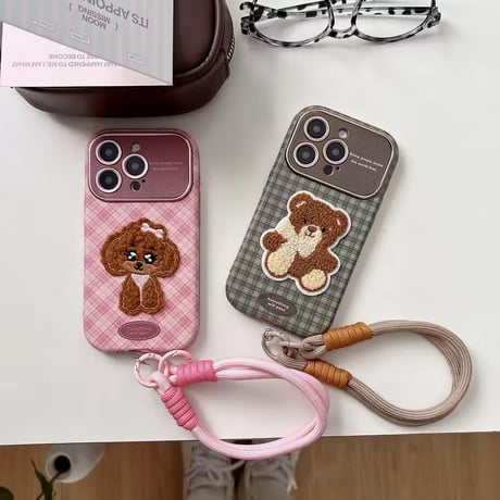 K23014 もこもこベア チェック柄ストラップ付き iPhoneケース