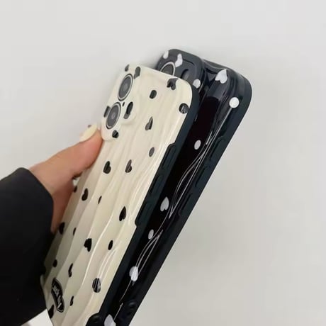 S74595 くねくねハートのモノトーンケース