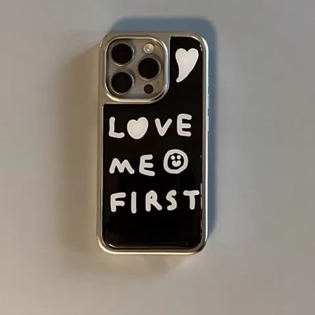 S75292 LOVE ME FIRST ロゴiPhoneケース