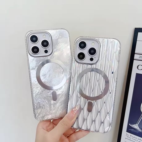 S74370 シャイニークリアMagSafe iPhoneケース