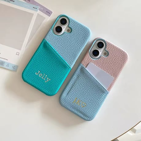 K22768 カスタムイニシャル入りバイカラーポケットiPhoneケース