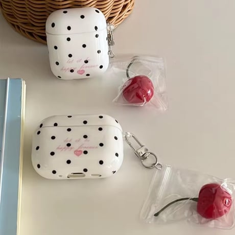 R00156 チェリーチャームドット AirPodsケース
