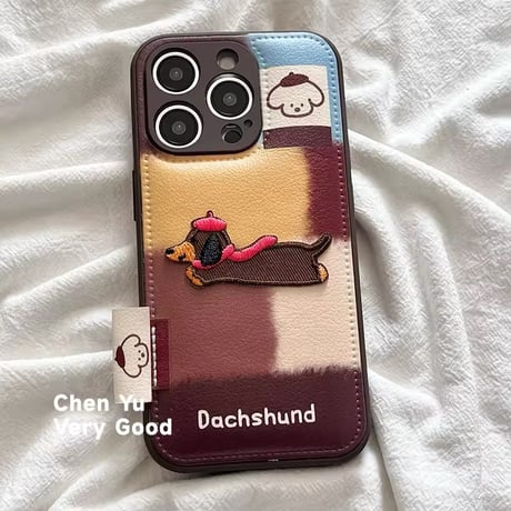 S74470 ほっこりダックスの刺繍iPhoneケース