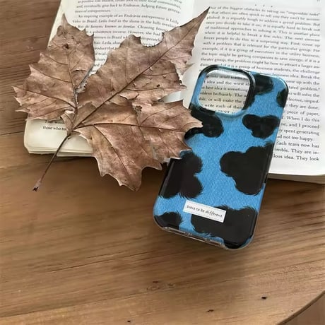 S75056 カラフルカウ柄iPhoneケース