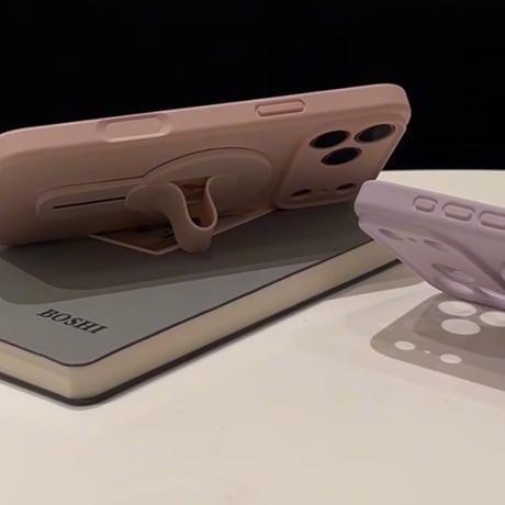 K23074 MagSafeグリップ付きシリコンiPhoneケース