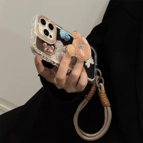 K23168 くまちゃんソケット＆ハンドストラップ付き iPhoneケース