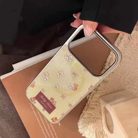 K23159 くまちゃんスイーツ MagSafeグリップ付きiPhoneケース