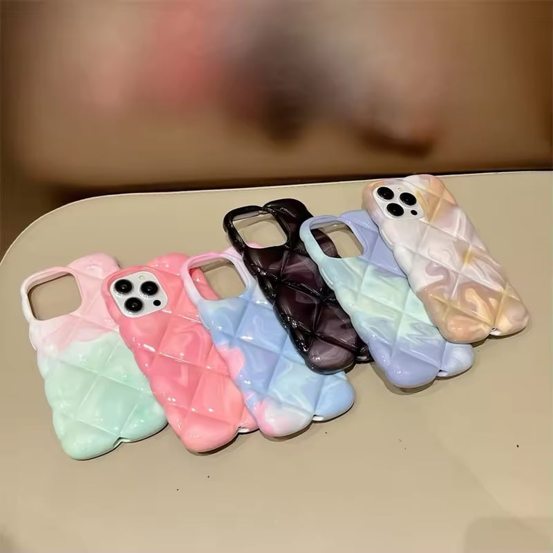 S74392 ぷっくりキルティングiPhoneケース | nanomita