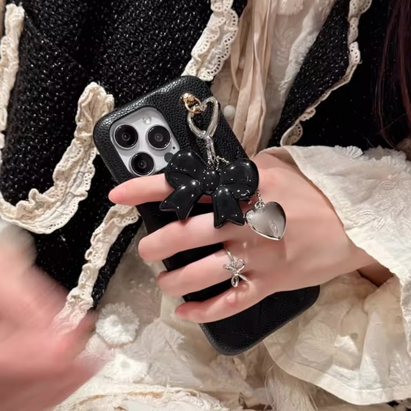 紅Z ブラック キルティング iPhoneケース チャーム付き スマホケース チャーム付き リボン / ハート キルティング フェイク