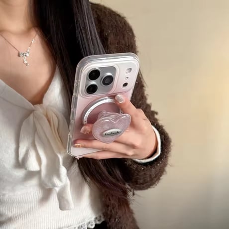 K23013 MagSafe対応 ハートグリップ付き くすみピンククリア iPhoneケース