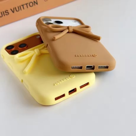 K23030 ハートチャーム付きリボンiPhoneケース
