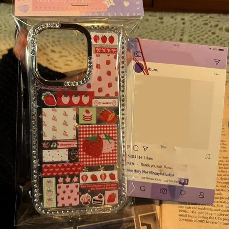 S74790 いちごパッチキラキラ iPhoneケース