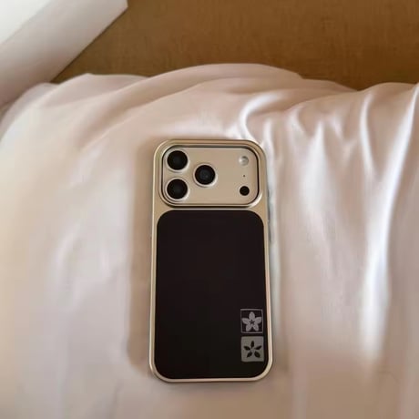 S75520 モノトーンフラワーiPhoneケース
