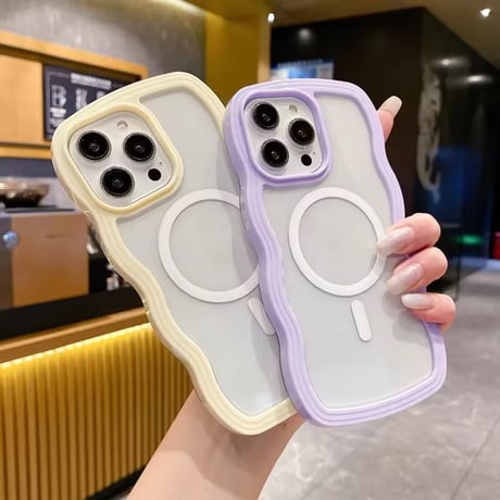 L62390 うねうねフレーム MagSafe対応クリアiPhoneケース