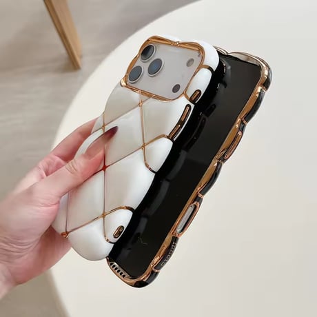 S75281 ゴールドラインキルティング 風iPhoneケース