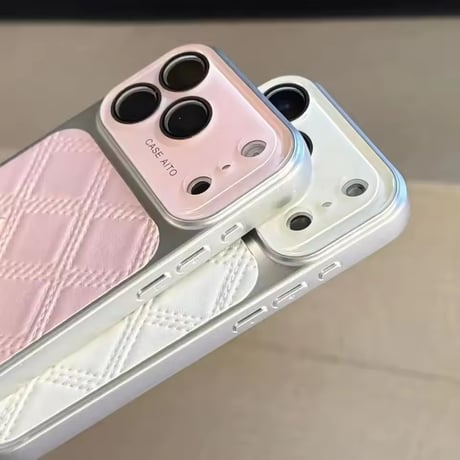 S75380 キルティングレザーパネルiPhoneケース