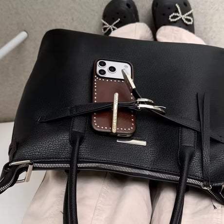 K23102 スタッズデザインスタンドiPhoneケース