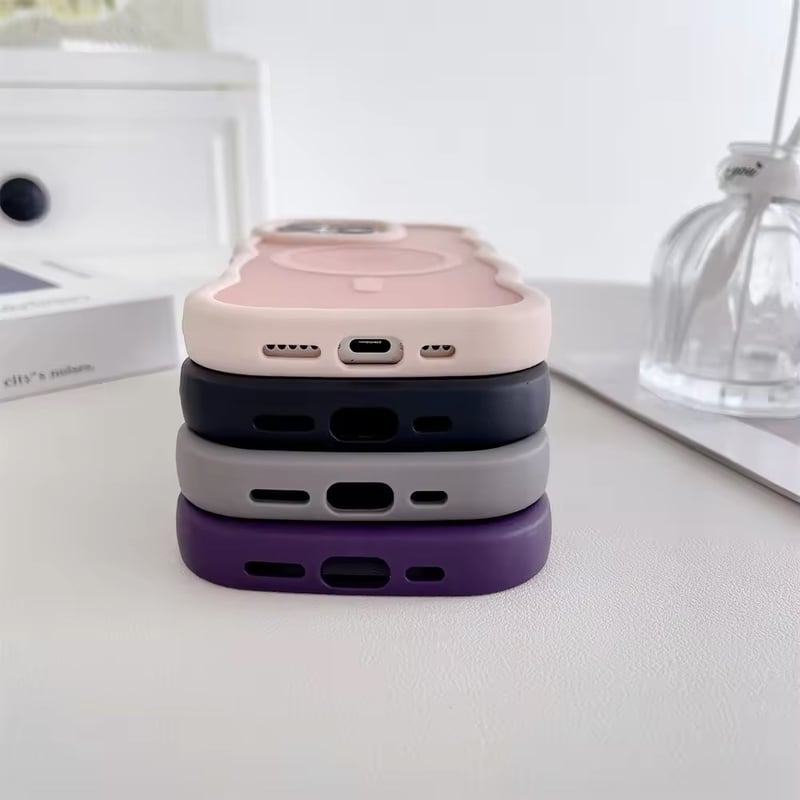 L62092 くねくねラインのマットクリアケース（MagSafe対応） | nanomita