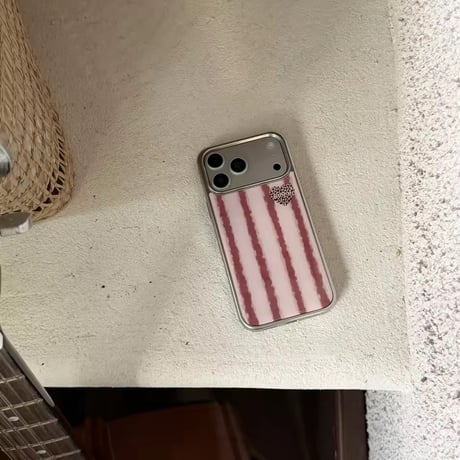 S75259 くすみピンクストライプ ハートアクセント iPhoneケース
