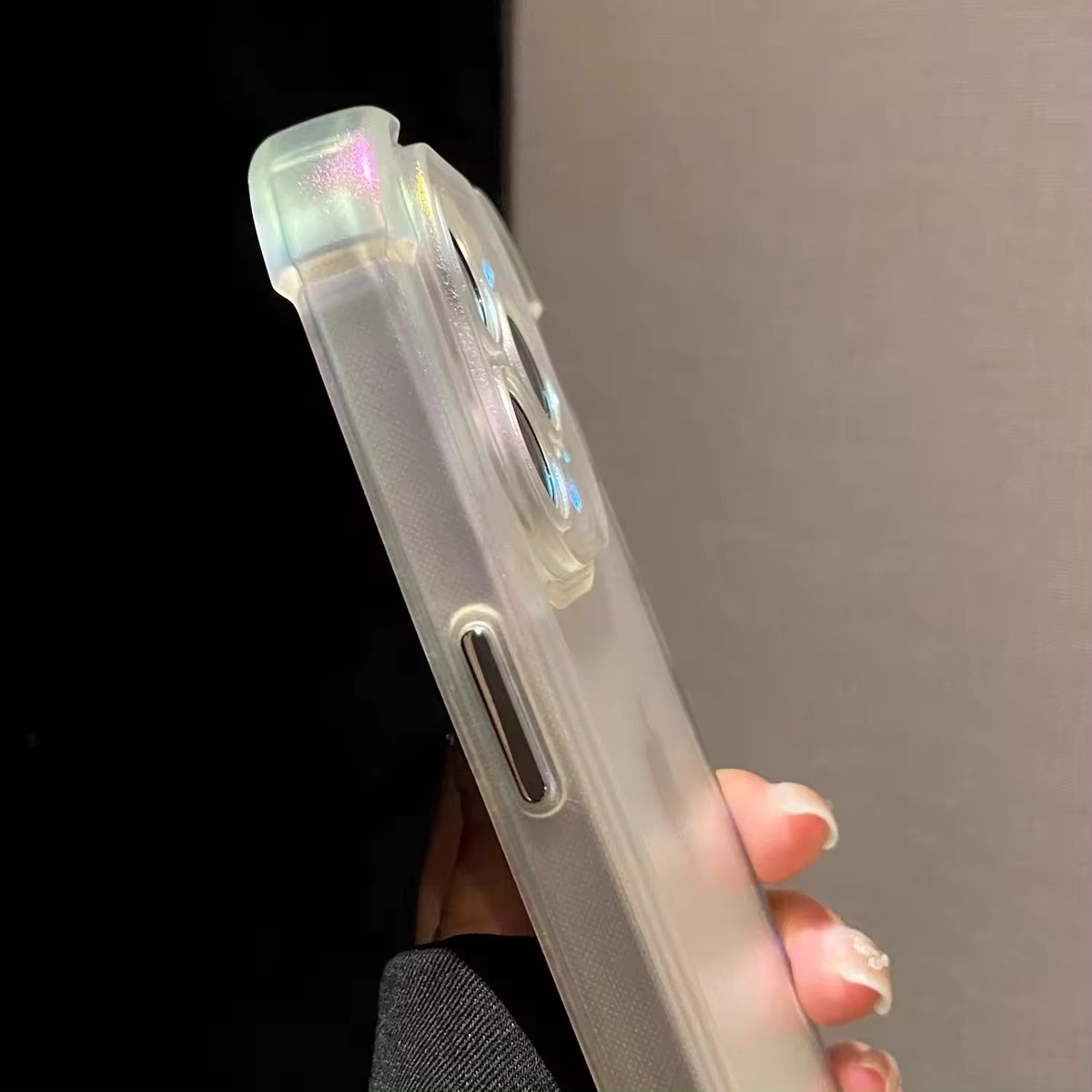 L62030 オーロラグロウクリアiPhoneケース | nanomita