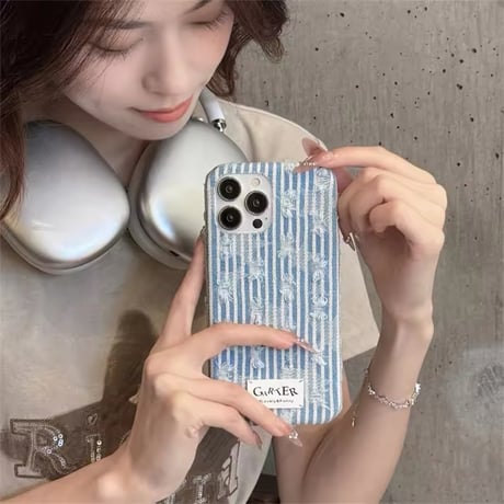 S74460 デニムタッチ刺繍iPhoneケース