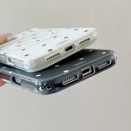 S75114 Dot cute MagSafe iPhoneケース