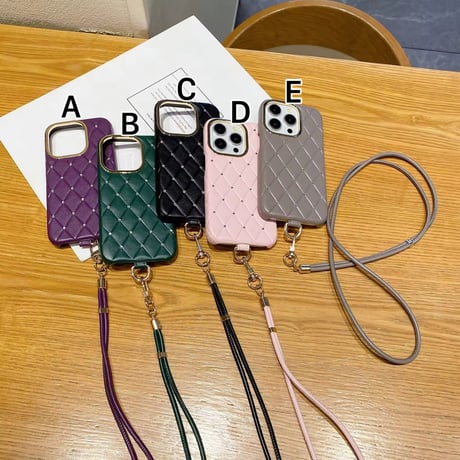 K22767 キルティングストラップ付きiPhoneケース