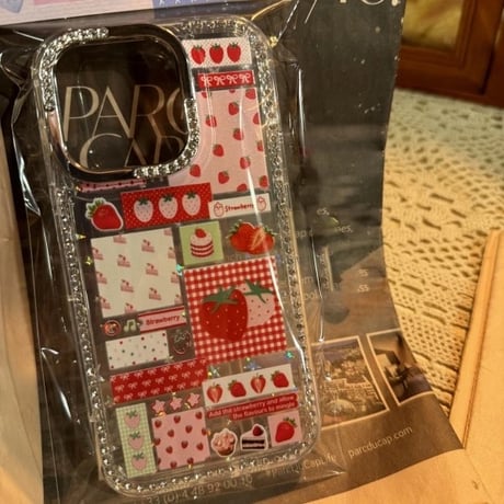 S74790 いちごパッチキラキラ iPhoneケース
