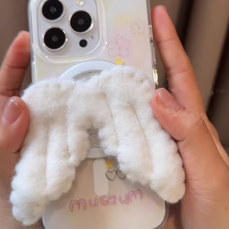 P0304 ふわもこエンジェルウィング MagSafeグリップ