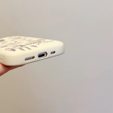 S74613 ナチュラルテイスト森の動物iPhoneケース
