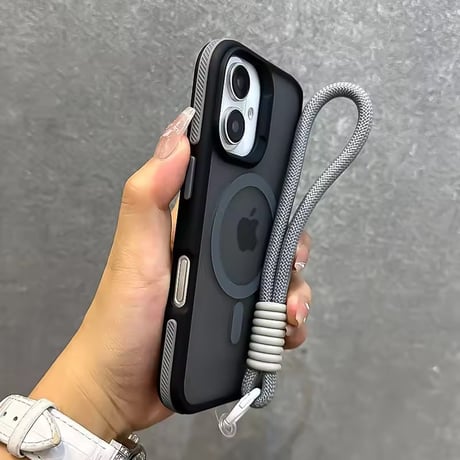 K22937 MagSafe対応 ストラップ付きクリアケース